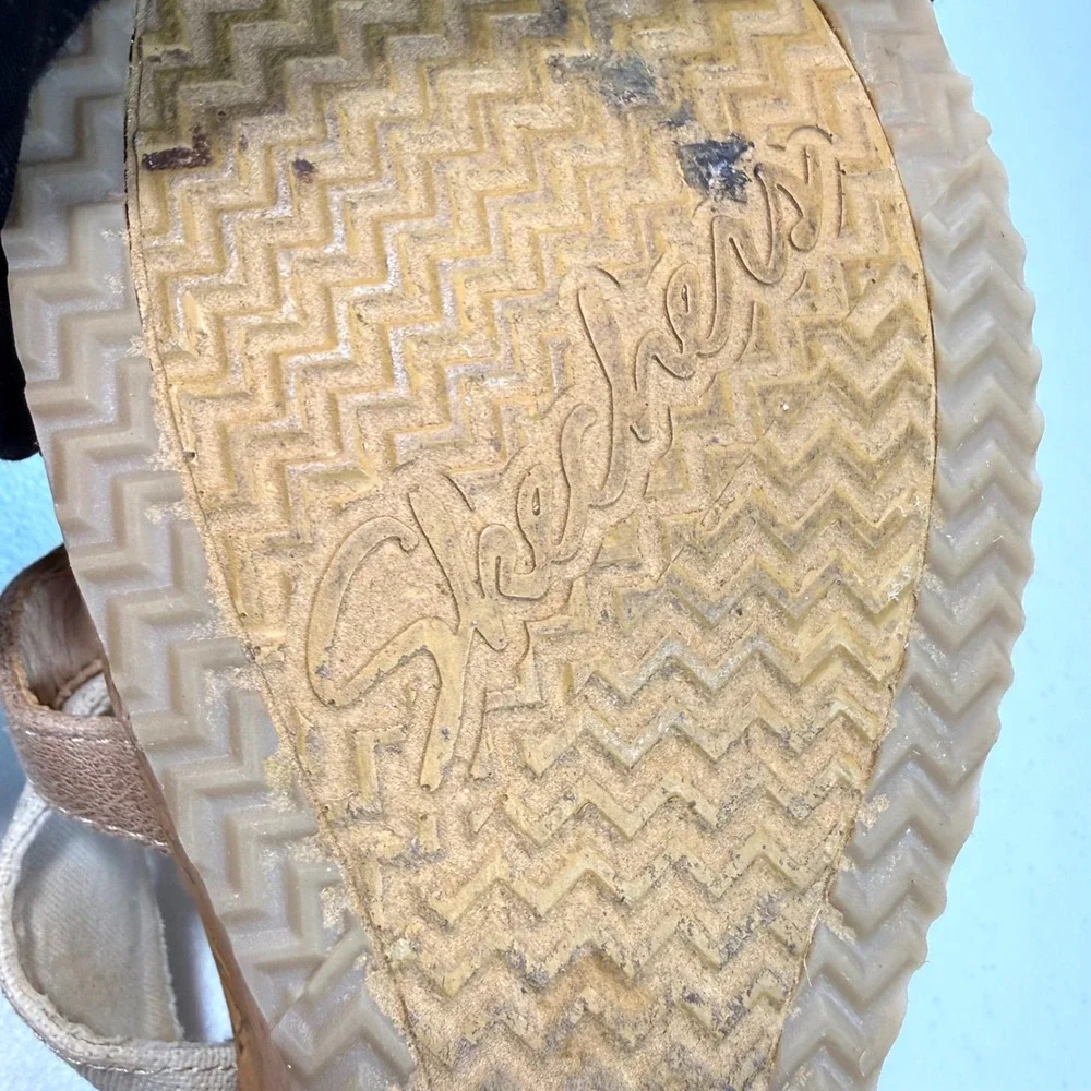 Skechers resin wearable